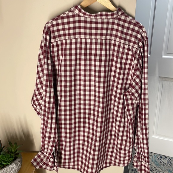 Wrangler plaid button down - Picture 4 of 11